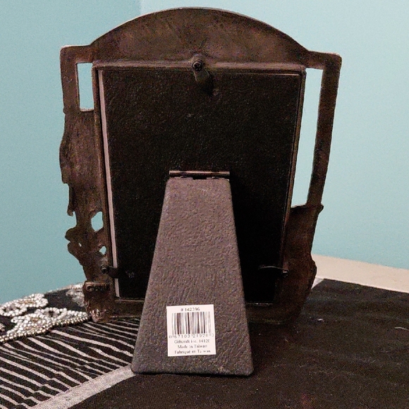 Silver Photo Frame - Picture 2 of 3